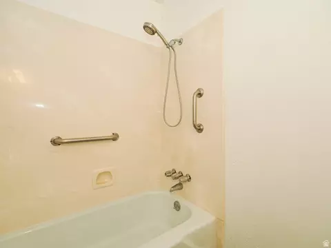 Bath - 5477 S Willow Ln, Murray, UT 84107 photo 3 of 5