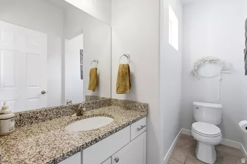 Bath - 862 W Founders Pt S, Midvale, UT 84047 photo 2 of 5