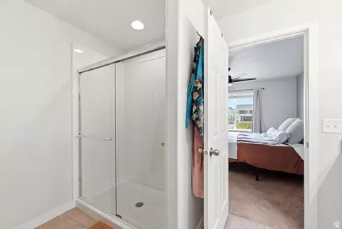 Bath - 862 W Founders Pt S, Midvale, UT 84047 photo 4 of 5