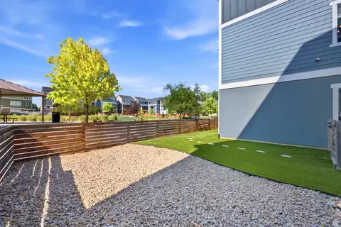 Exterior - 862 W Founders Pt S, Midvale, UT 84047 photo 5 of 15