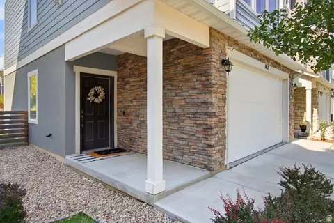 Exterior - 862 W Founders Pt S, Midvale, UT 84047 photo 10 of 15