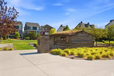 Exterior - 862 W Founders Pt S, Midvale, UT 84047 photo 15 of 15