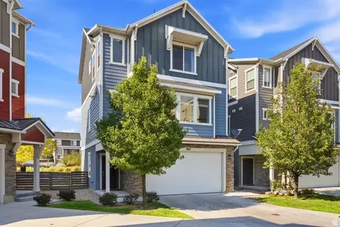 Exterior - 862 W Founders Pt S, Midvale, UT 84047 photo 11 of 15