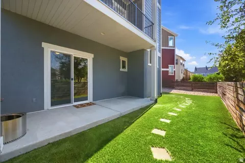 Exterior - 862 W Founders Pt S, Midvale, UT 84047 photo 8 of 15