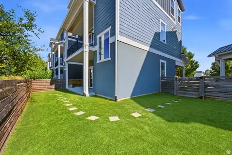 Exterior - 862 W Founders Pt S, Midvale, UT 84047 photo 6 of 15