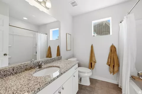 Bath - 862 W Founders Pt S, Midvale, UT 84047 photo 5 of 5