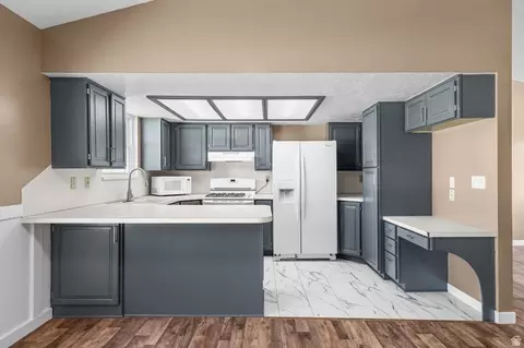 Kitchen - 160 W 200 S, Willard, UT 84340 photo 2 of 4