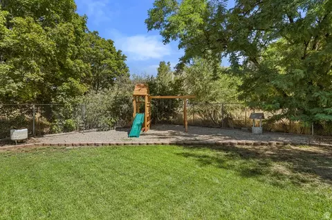 Exterior - 160 W 200 S, Willard, UT 84340 photo 8 of 9