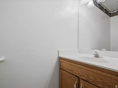 Bath - 166 Harper Way, South Weber, UT 84405 photo 2 of 4