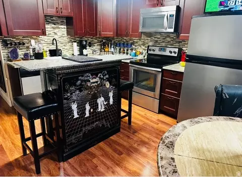 Kitchen - 4752 S 700 E #103, Murray, UT 84107 photo 4 of 6