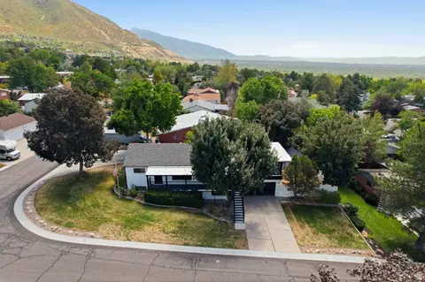 View/Area - 2936 E La Joya Dr S, Holladay, UT 84124 photo 8 of 9