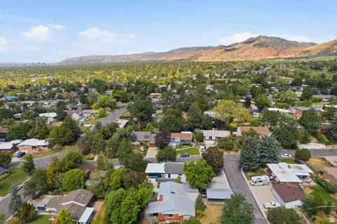 View/Area - 2936 E La Joya Dr S, Holladay, UT 84124 photo 9 of 9
