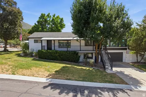 Exterior - 2936 E La Joya Dr S, Holladay, UT 84124 photo 6 of 9