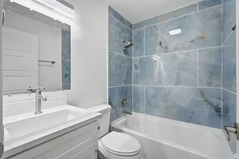 Bath - 2936 E La Joya Dr S, Holladay, UT 84124 photo 4 of 5