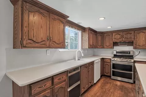 Kitchen - 110 W 1960 N, Orem, UT 84057 photo 3 of 4