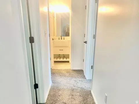 Entry Way - 5197 W Eclipse Dr, West Jordan, UT 84081 photo 2 of 5