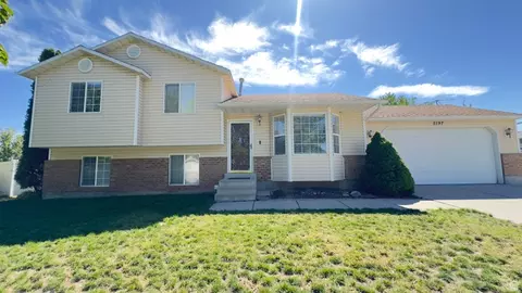 5197 W Eclipse Dr, West Jordan, UT 84081