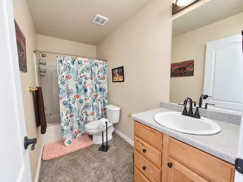 Bath - 876 W 210 S, Spanish Fork, UT 84660 photo 3 of 3