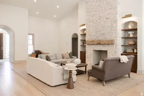 Living - 400 E Saddle Dr #36, Midway, UT 84049 photo 2 of 7