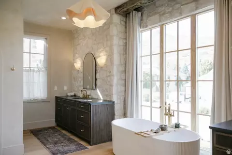 Bath - 400 E Saddle Dr #36, Midway, UT 84049 photo 4 of 15