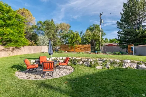 Exterior - 1538 E Winward Dr, Holladay, UT 84117 photo 4 of 5