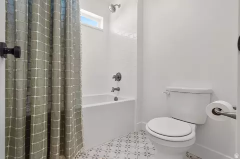 Bath - 686 W Eaglecrest Cir, Elk Ridge, UT 84651 photo 6 of 6