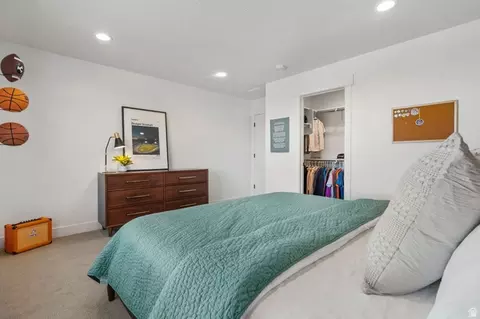 Bedroom - 686 W Eaglecrest Cir, Elk Ridge, UT 84651 photo 5 of 9