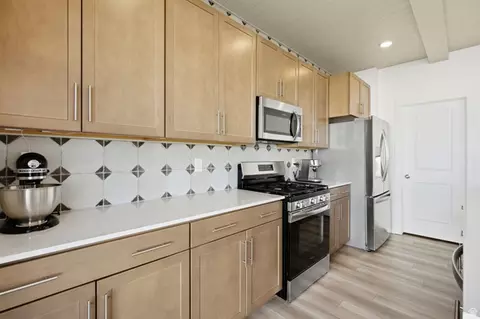 Kitchen - 3411 S Snowberry Dr, Mapleton, UT 84664 photo 2 of 6