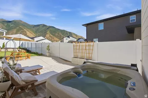 Exterior - 3411 S Snowberry Dr, Mapleton, UT 84664 photo 5 of 13