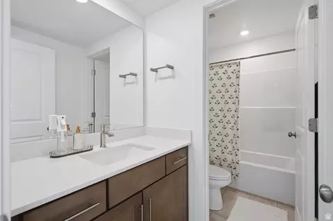 Bath - 3411 S Snowberry Dr, Mapleton, UT 84664 photo 6 of 6