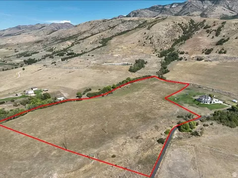 2285 E Maple Leaf Dr, Cove, UT 84320 photo 3
