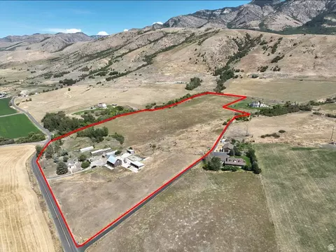 2285 E Maple Leaf Dr, Cove, UT 84320 photo 4