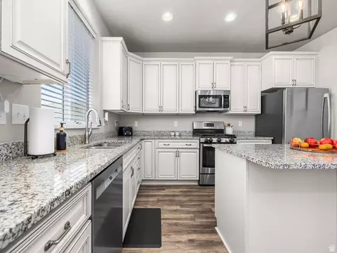 Kitchen - 7485 N White Birch Dr, Eagle Mountain, UT 84005 photo 1 of 2