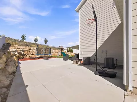 Exterior - 7485 N White Birch Dr, Eagle Mountain, UT 84005 photo 2 of 5