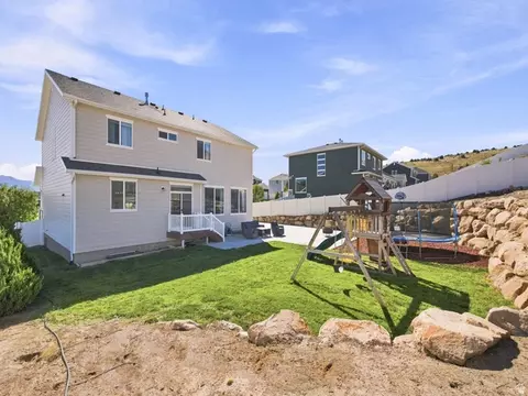 Exterior - 7485 N White Birch Dr, Eagle Mountain, UT 84005 photo 4 of 5