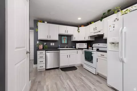 Kitchen - 4538 S 700 E #5, Murray, UT 84107 photo 1 of 1