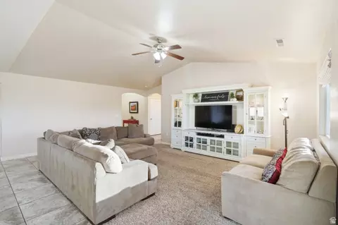Living - 1025 N Ruby Pl, Washington, UT 84780 photo 1 of 2