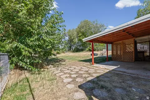 Exterior - 608 S 1000 E, Clearfield, UT 84015 photo 3 of 8
