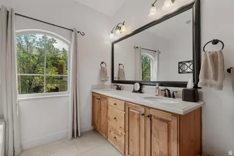 Bath - 908 N 940 W #43, Orem, UT 84057 photo 4 of 6
