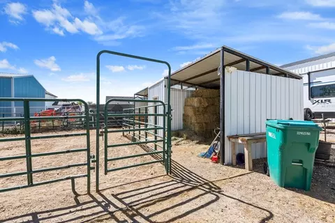 Exterior - 5289 W 3750 S, Hooper, UT 84315 photo 6 of 13