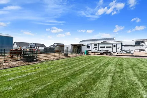 Exterior - 5289 W 3750 S, Hooper, UT 84315 photo 5 of 13