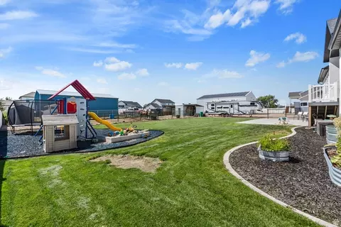 Exterior - 5289 W 3750 S, Hooper, UT 84315 photo 11 of 13