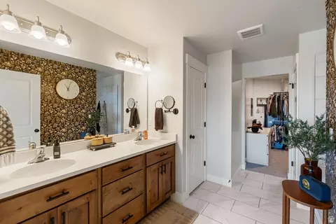 Bath - 5289 W 3750 S, Hooper, UT 84315 photo 1 of 6