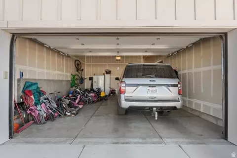 Exterior - 5289 W 3750 S, Hooper, UT 84315 photo 13 of 13