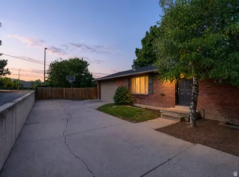 2358 E Gregson Ave, Salt Lake City, UT 84109