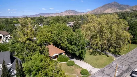 View/Area - 2657 E Valley Ave, Holladay, UT 84117 photo 2 of 8