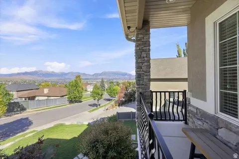 Exterior - 3946 E South Pass Rd, Eagle Mountain, UT 84005 photo 6 of 17