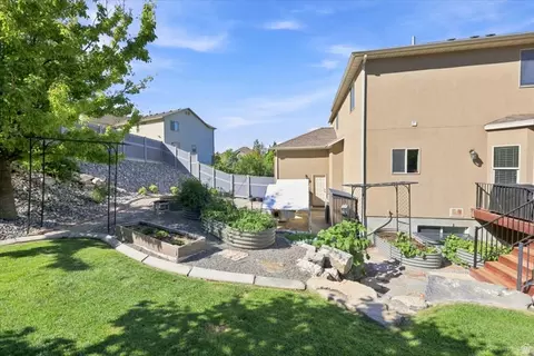 Exterior - 3946 E South Pass Rd, Eagle Mountain, UT 84005 photo 17 of 17