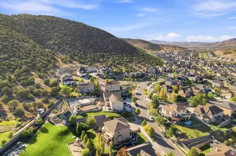 View/Area - 3946 E South Pass Rd, Eagle Mountain, UT 84005 photo 6 of 7
