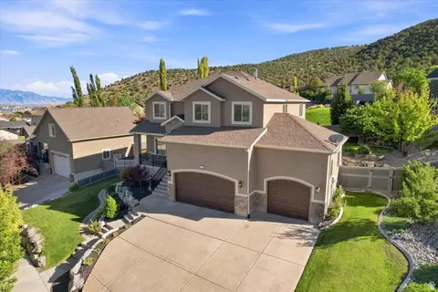 Exterior - 3946 E South Pass Rd, Eagle Mountain, UT 84005 photo 4 of 17